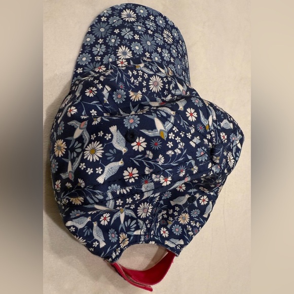 Fat Face Blue and White Floral/Bird Adjustable Baseball Hat - Picture 2 of 7